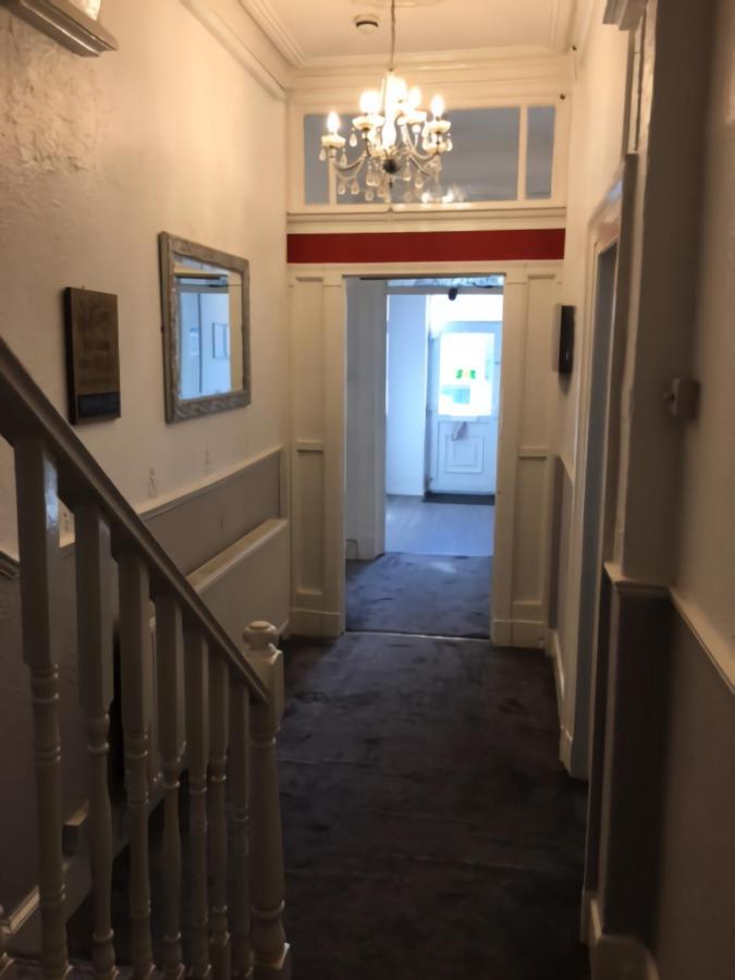 Myroomz Seaview Hotel, Blackpool